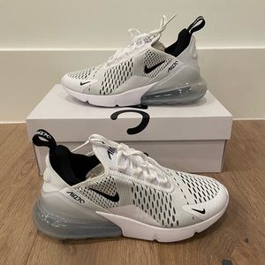 NIB Nike Air Max 270 Sneakers
